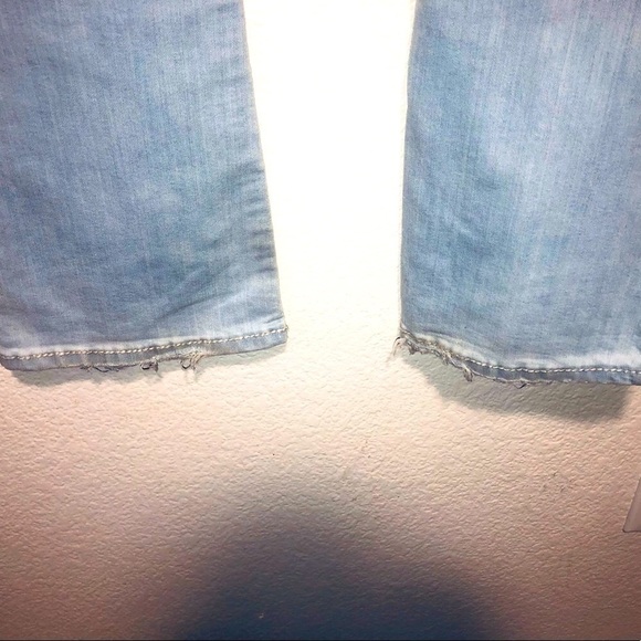ARIYA Light Wash Straight Denim Jeans - Picture 7 of 7